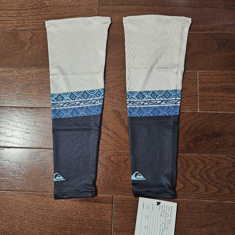 Quiksilver blue and white protective arm sleeves